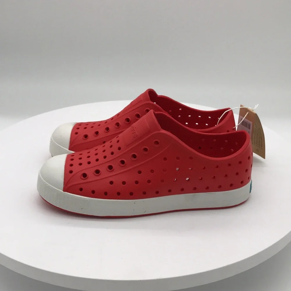 Native kids shoes size J2 US